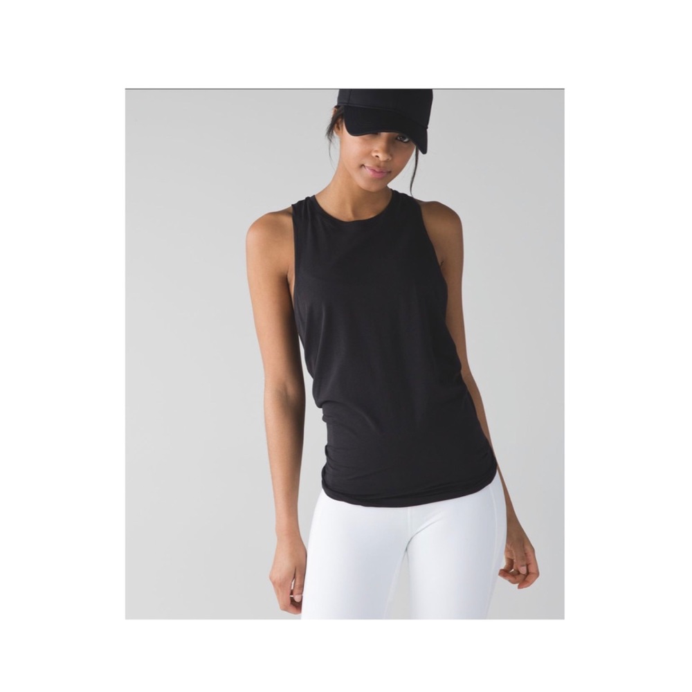 Lululemon All Tied Up Tank Size 2 NWT